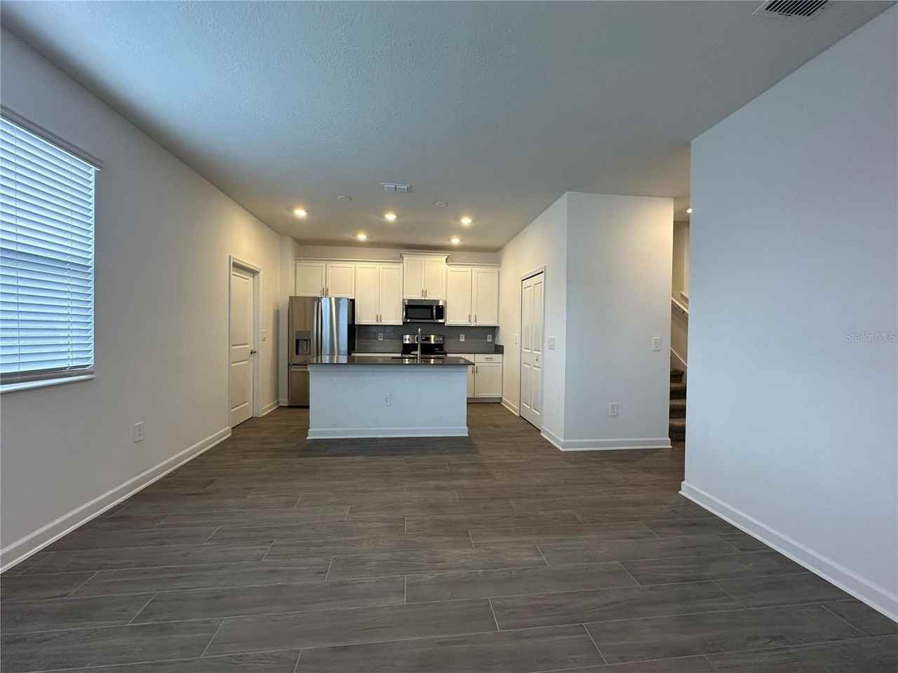 3118 Addison Blvd - Photo 4 of 35