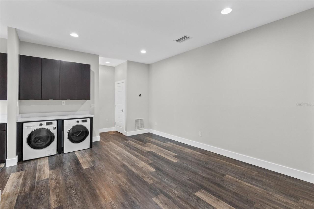 14105 Corrigan Ave #B - Photo 6 of 22