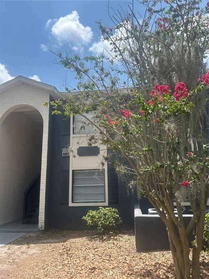 2513 N Alafaya Trl #21