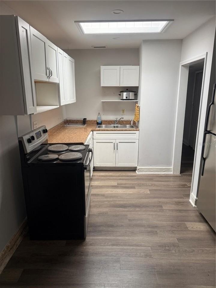 500 E 25th St - Photo 3 of 8