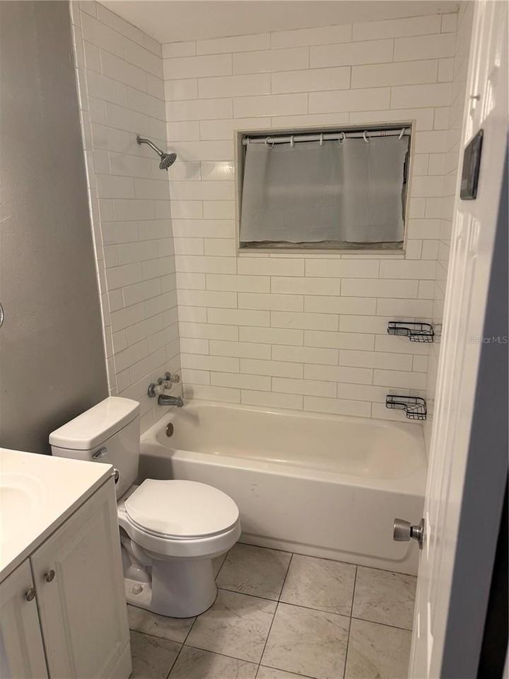 500 E 25th St - Photo 4 of 8