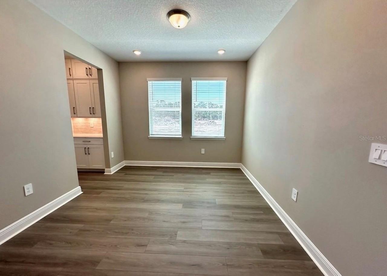 2122 Divot Dr - Photo 4 of 28