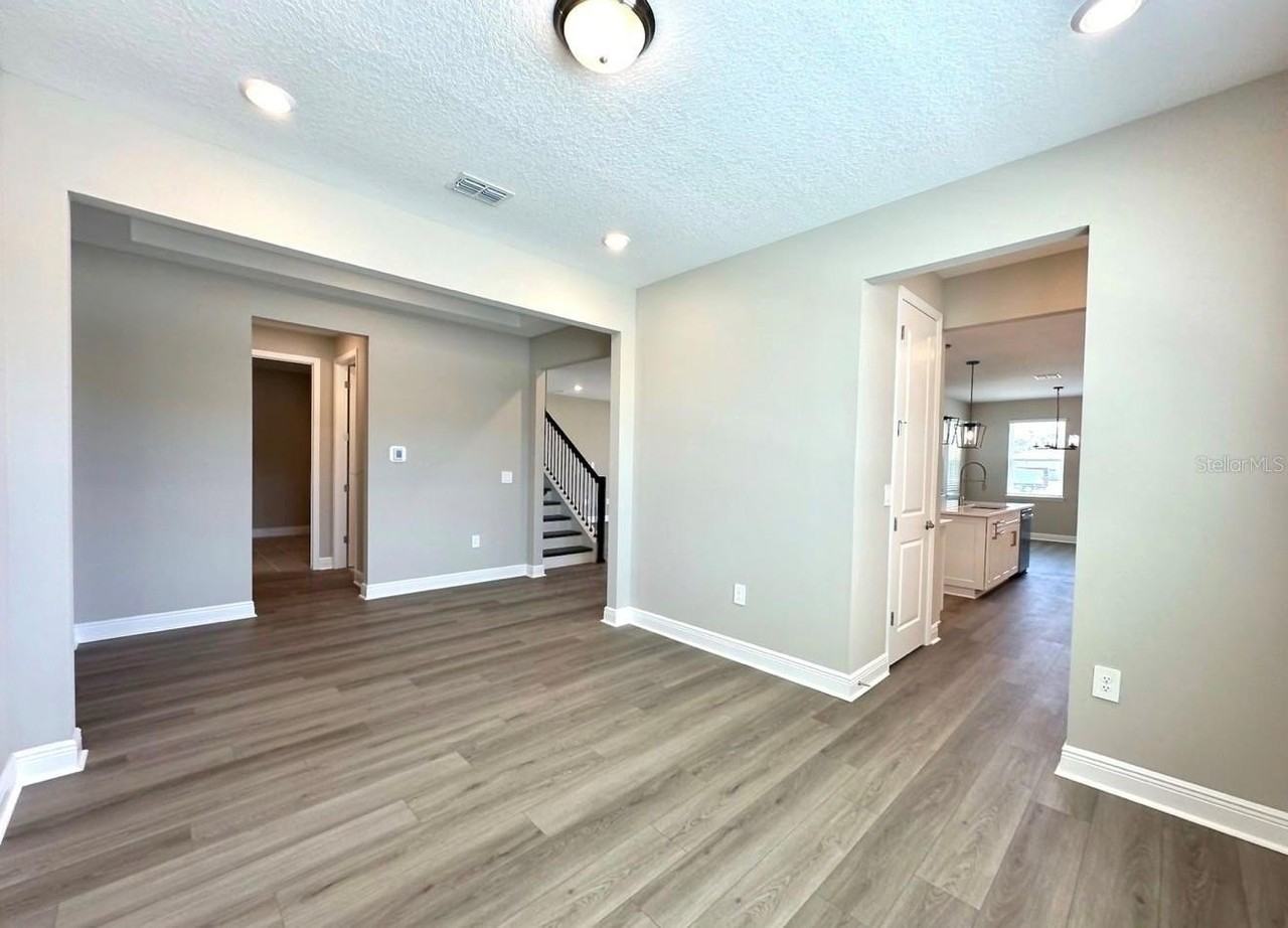 2122 Divot Dr - Photo 5 of 28