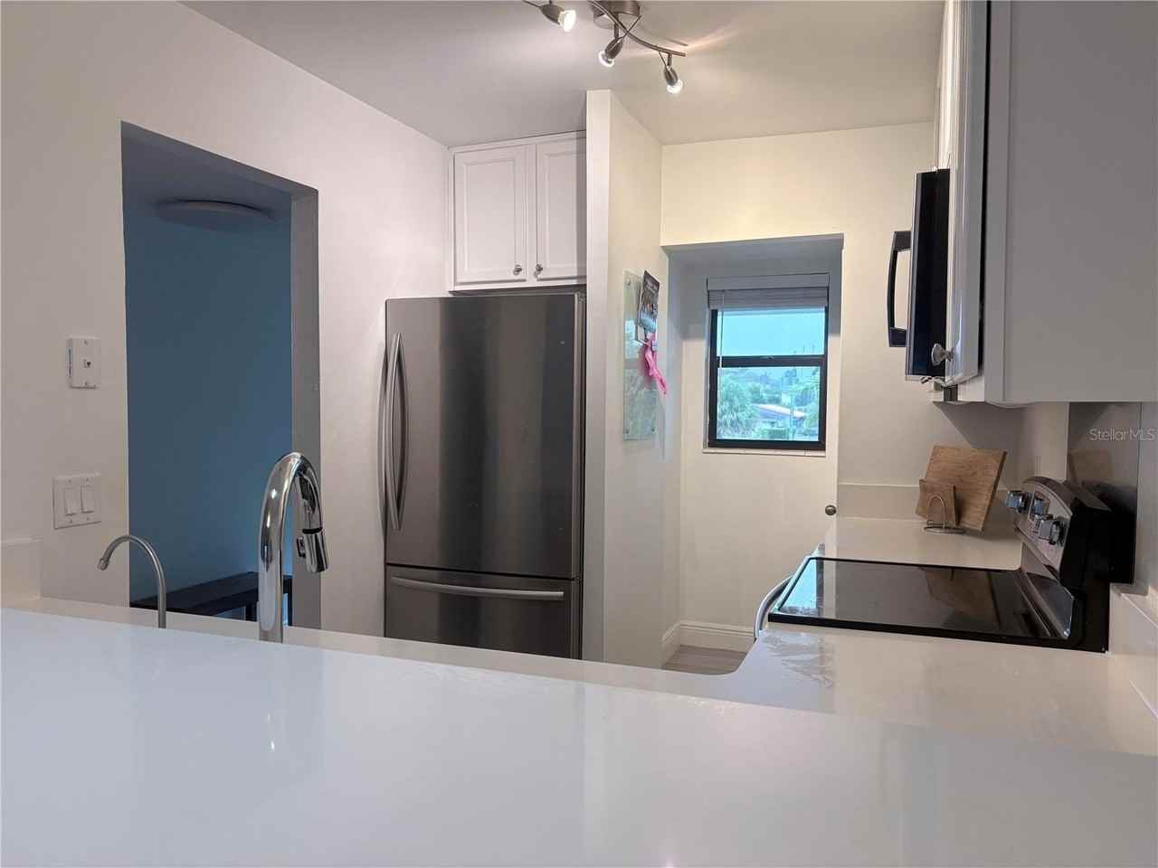 2806 Plaza Terrace Dr #2806 - Photo 5 of 18