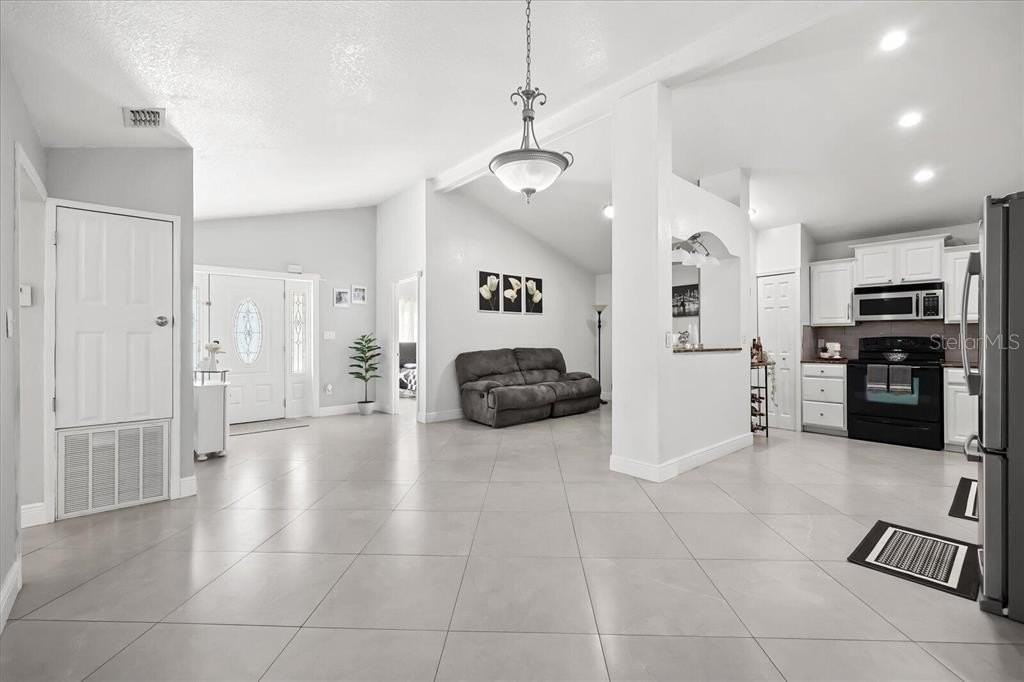 4024 Anthony Ln - Photo 3 of 20