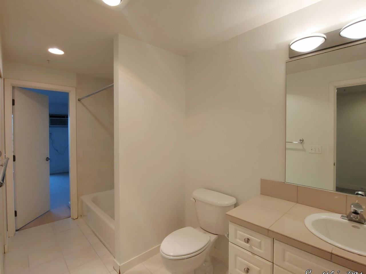 321 10th Ave S #607 - Photo 3 of 16