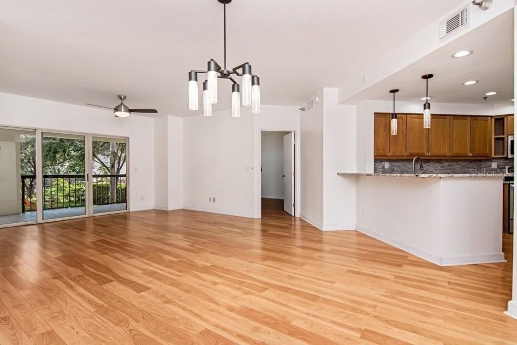1002 S Harbour Island Blvd #1101 - Photo 6 of 40