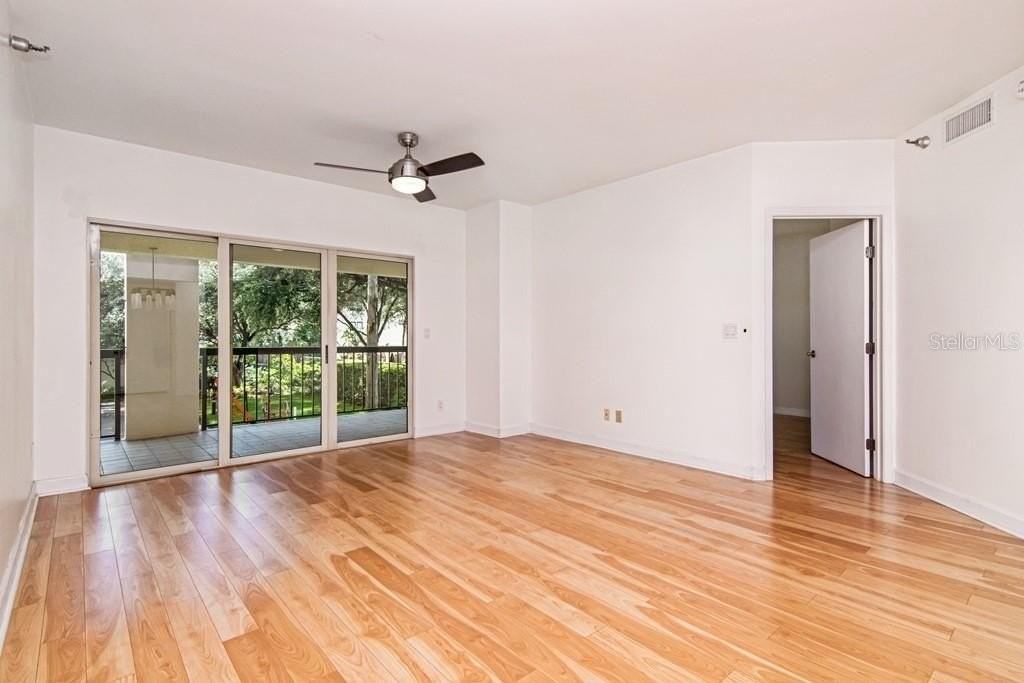 1002 S Harbour Island Blvd #1101 - Photo 7 of 40