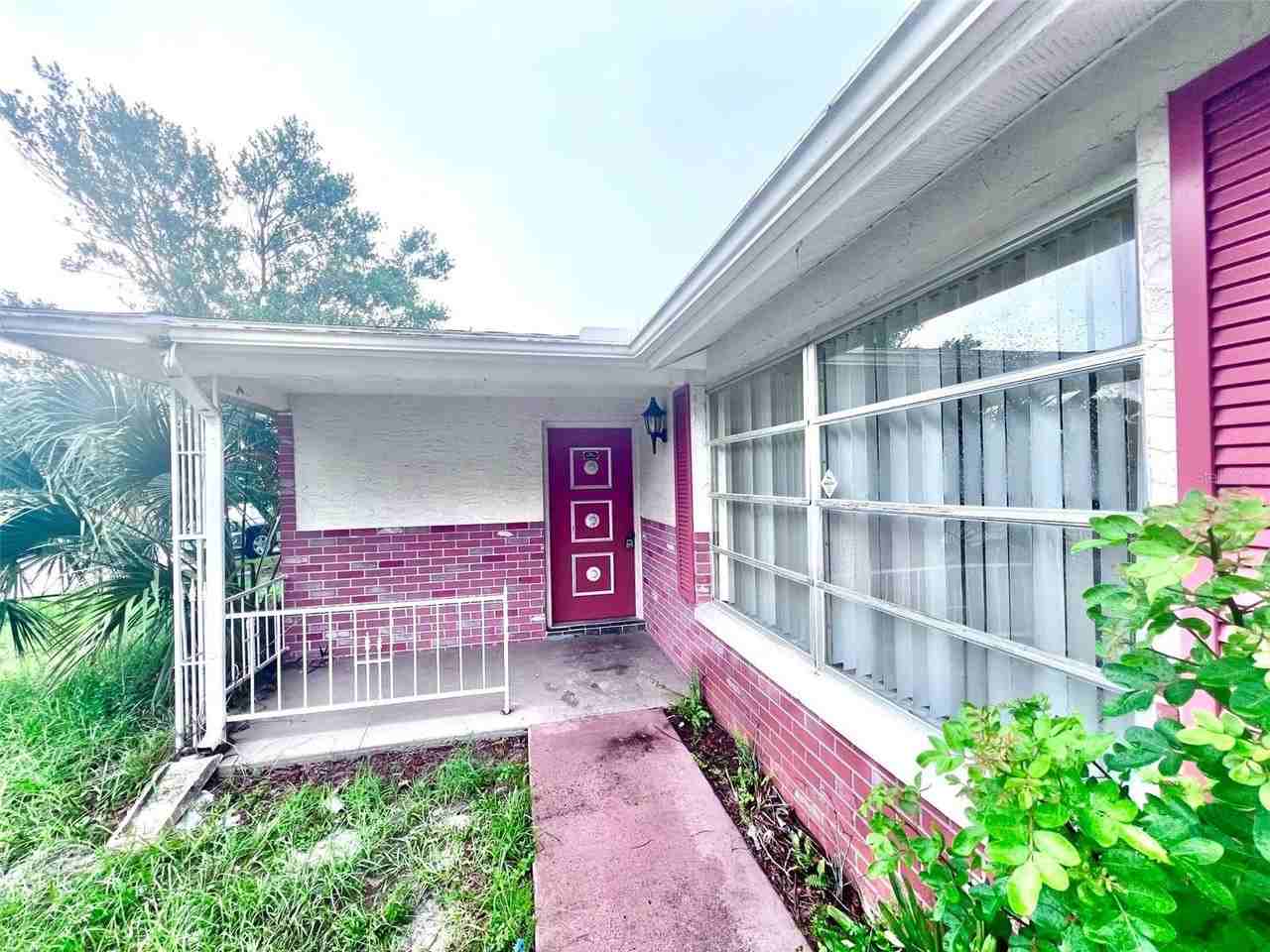7204 Isle Dr - Photo 2 of 32
