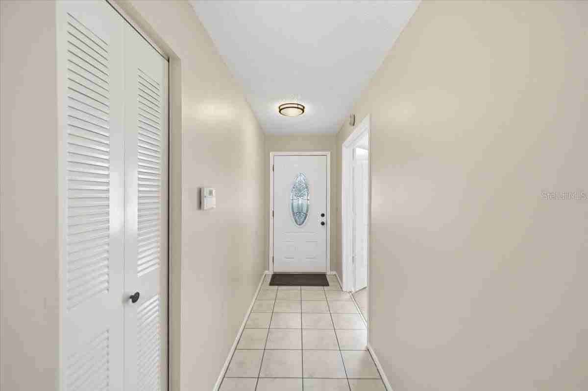 1901 Castle Bay Ct - Photo 4 of 30