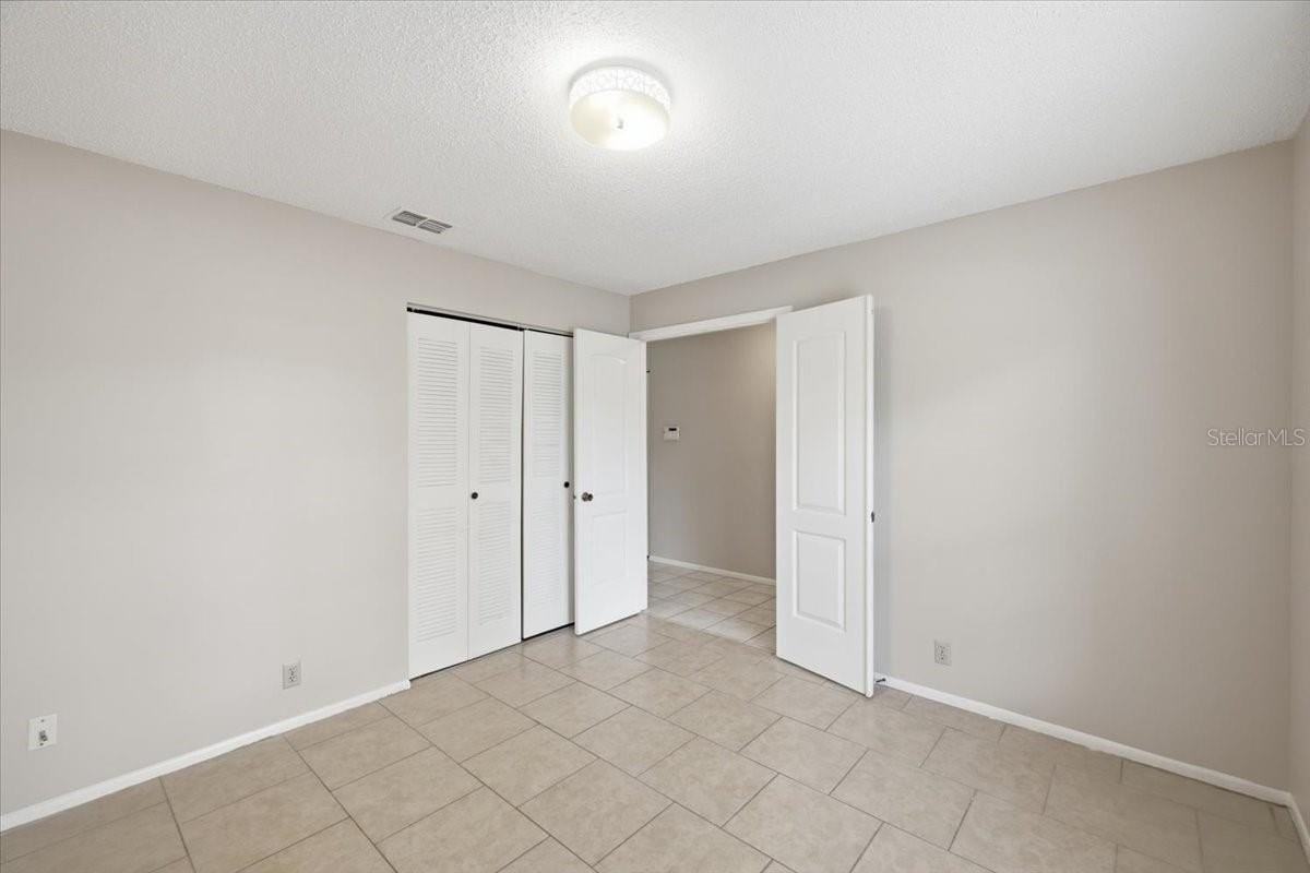1901 Castle Bay Ct - Photo 7 of 30