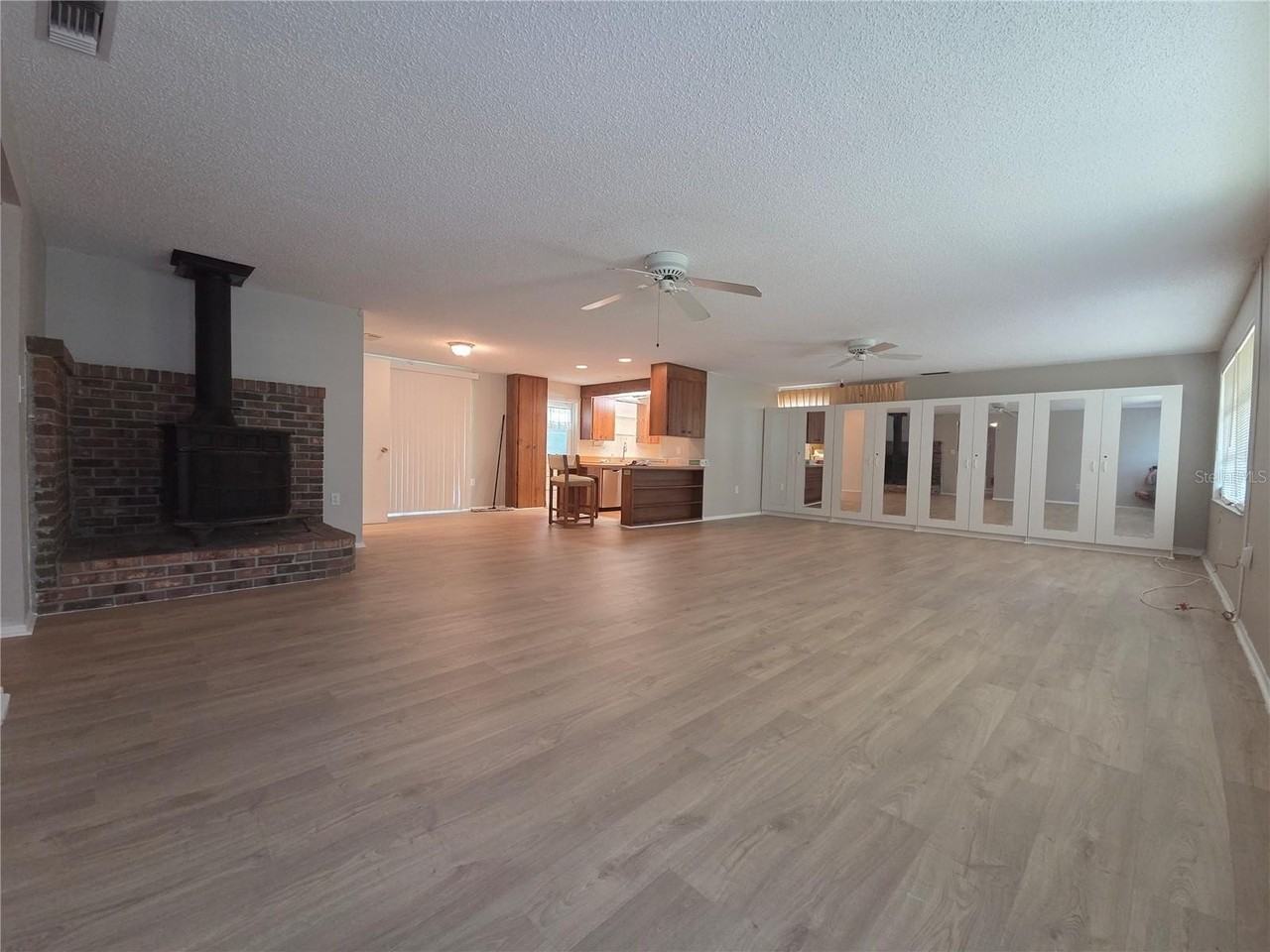 4136 S Lockwood Ridge Rd - Photo 4 of 28