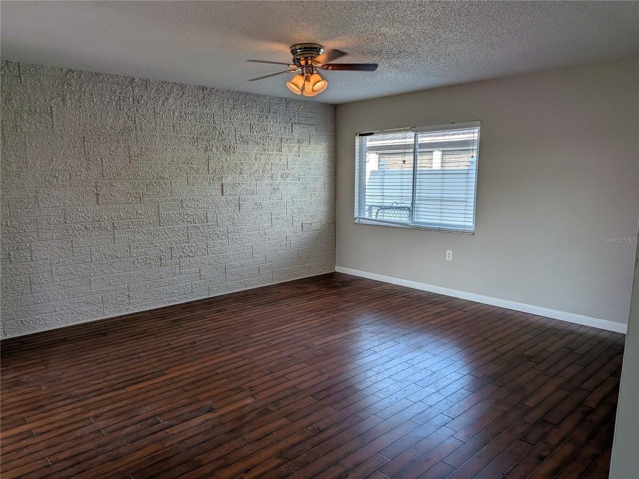 8206 Dedham Dr - Photo 3 of 22