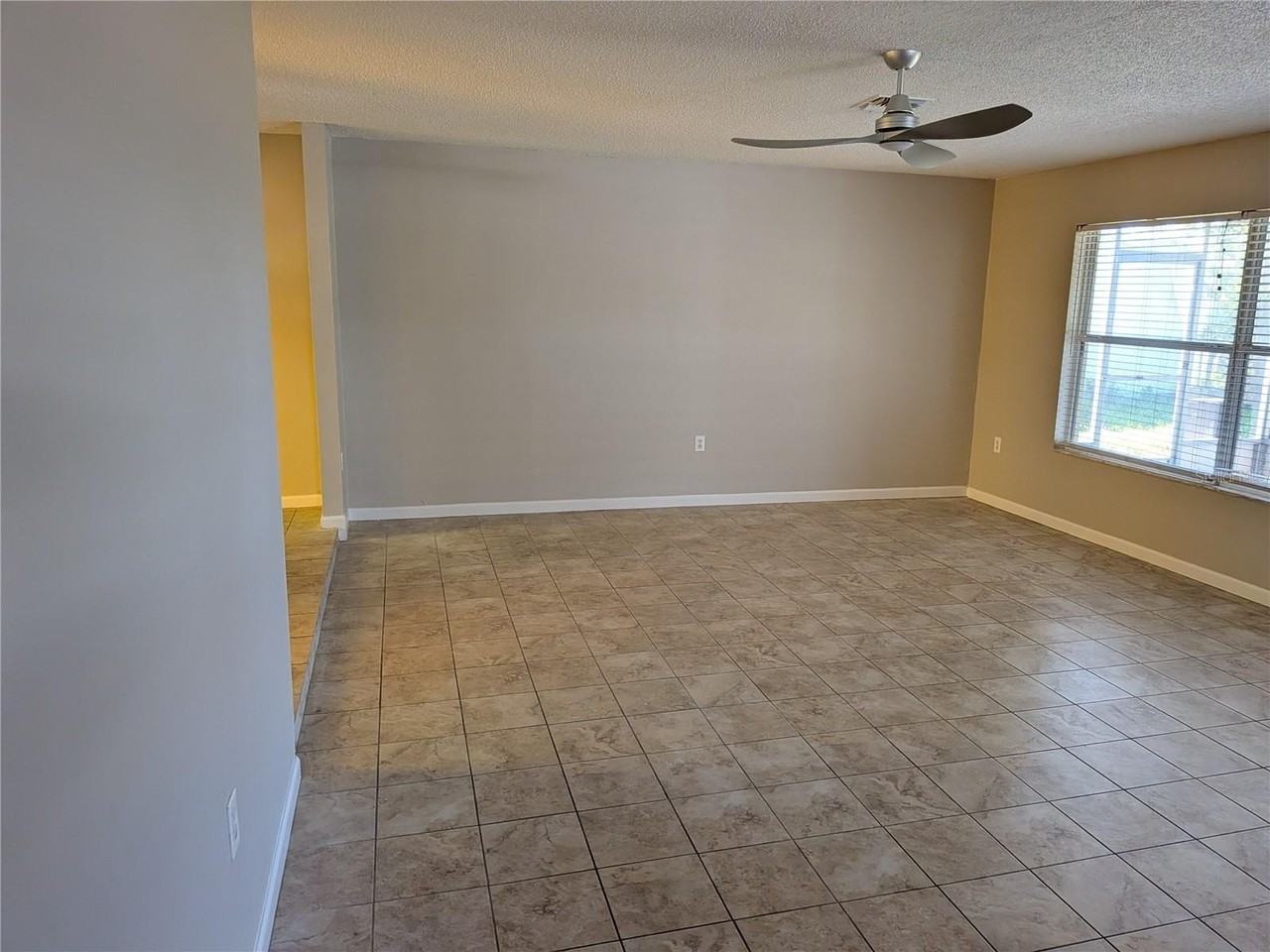 8206 Dedham Dr - Photo 7 of 22