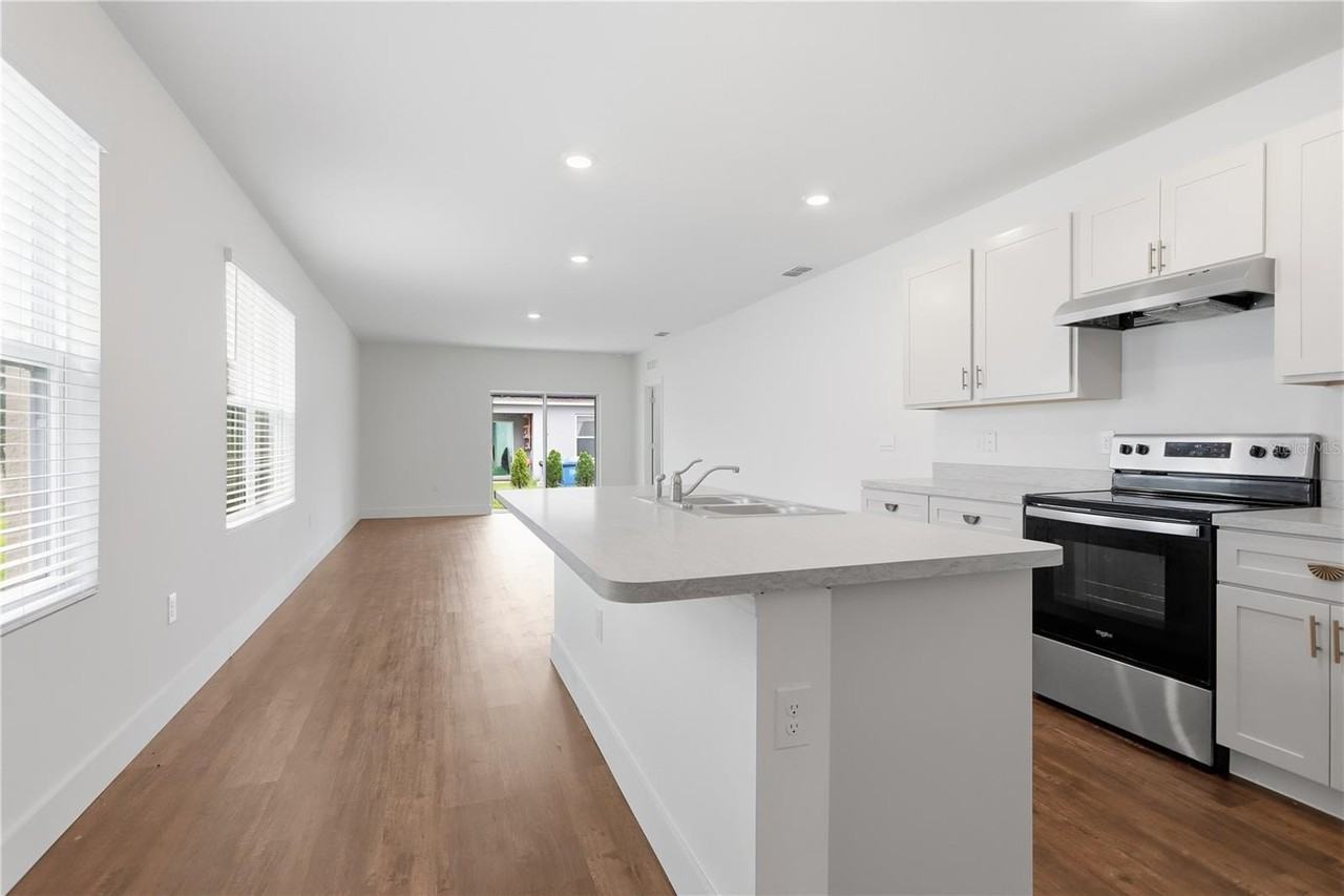 1749 Shadow Trace Way - Photo 6 of 30