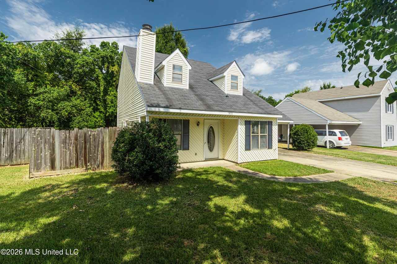 520 Twin Pine Cv - Photo 3 of 32