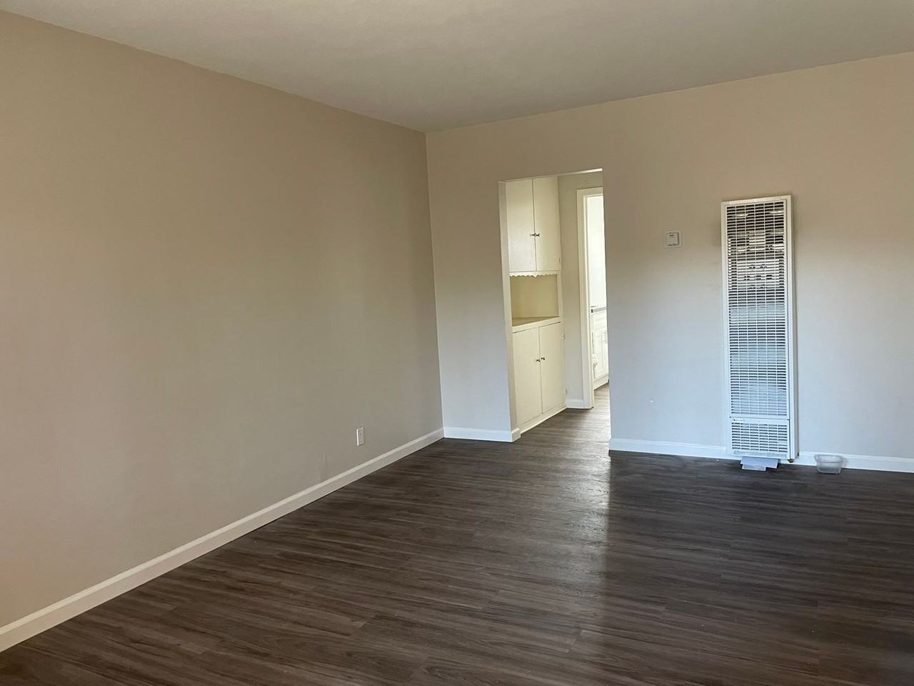 15339 California Ave - Photo 2 of 14