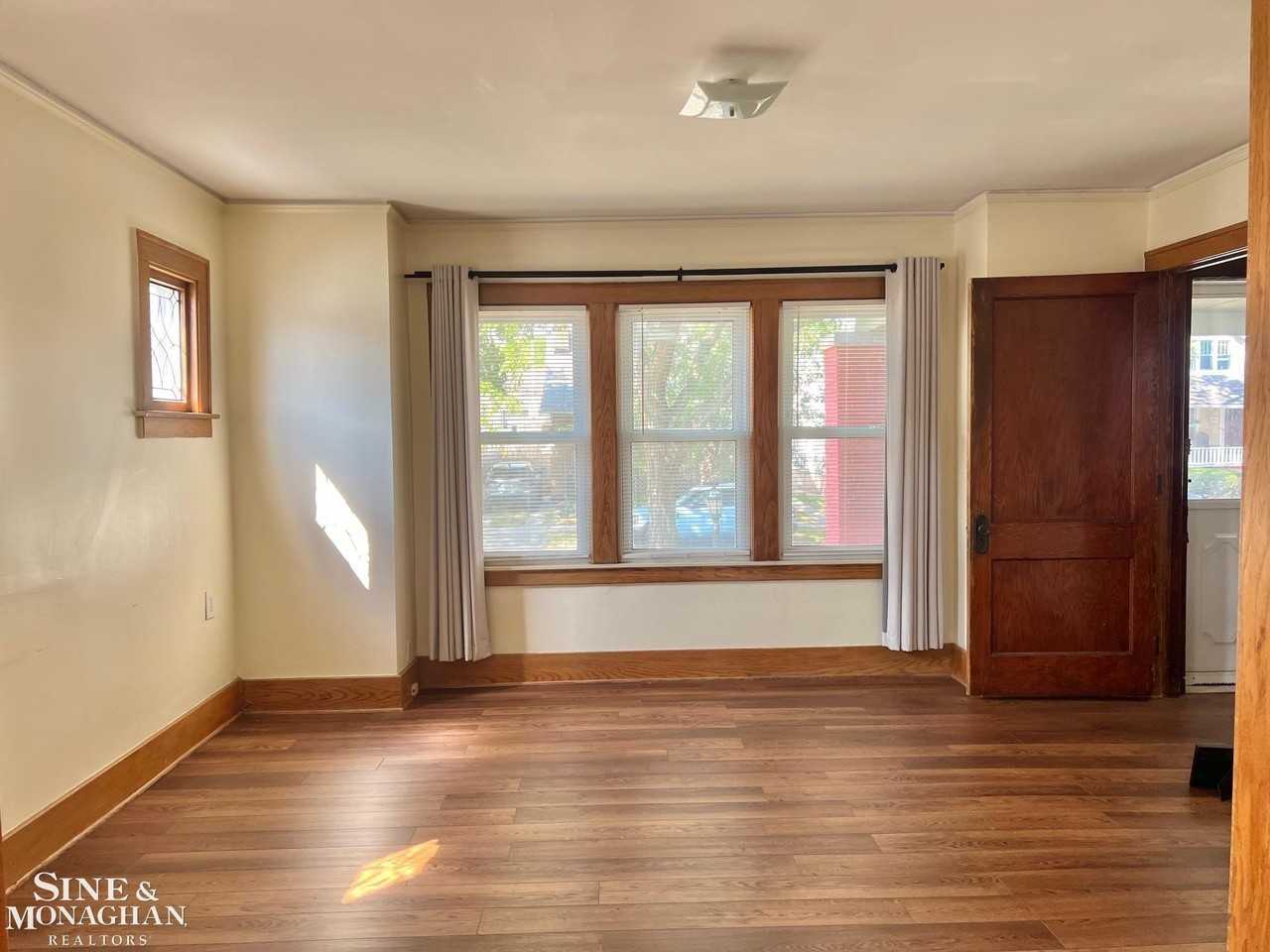 1450 Maryland St - Photo 3 of 29