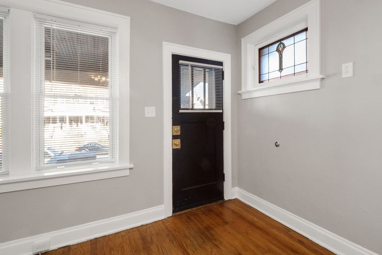 5034 Mardel Ave - Photo 2 of 18