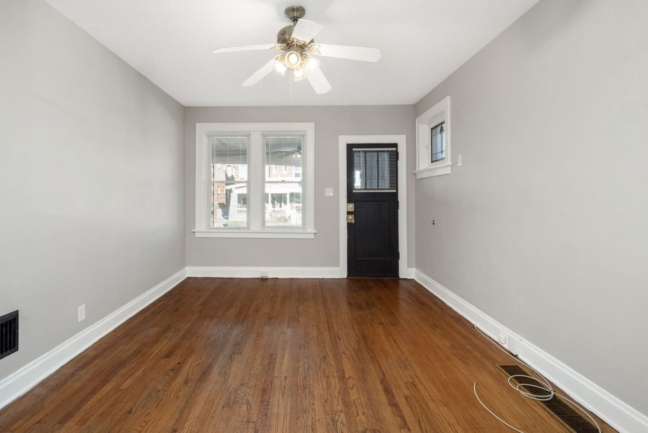 5034 Mardel Ave - Photo 3 of 18