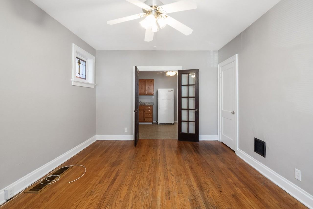 5034 Mardel Ave - Photo 5 of 18
