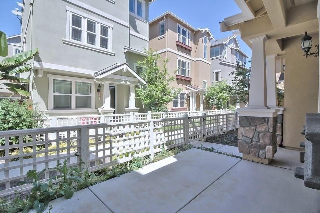 2913 Pescadero Ter - Photo 4 of 35