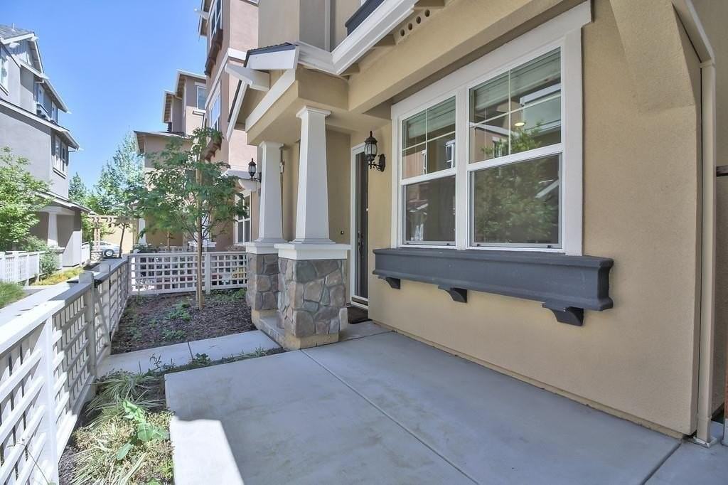 2913 Pescadero Ter - Photo 5 of 35