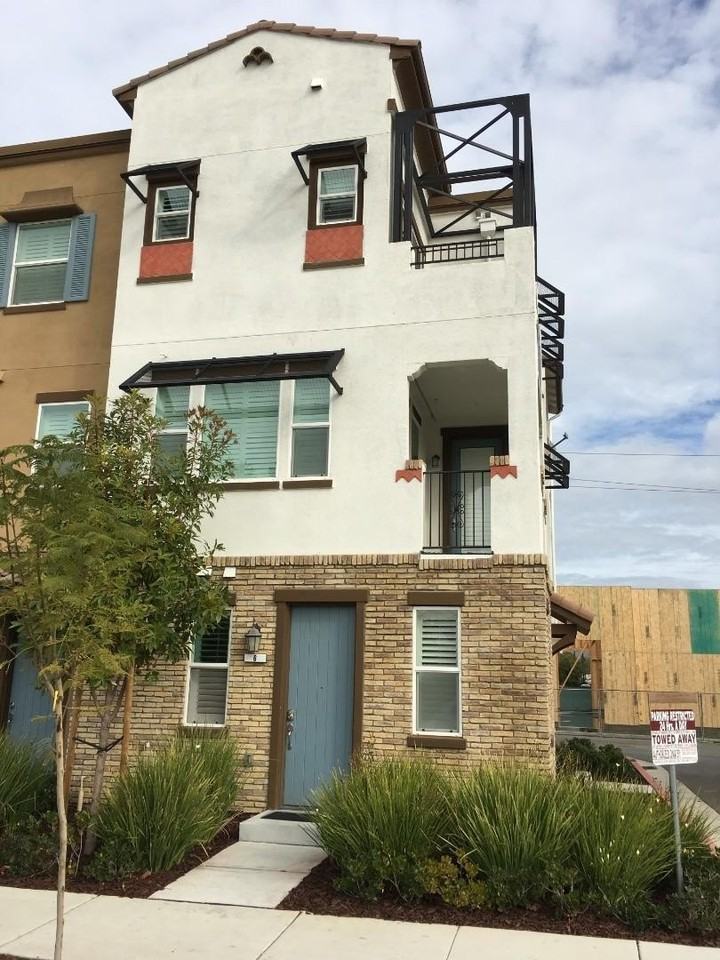 2736 Cannara Ln