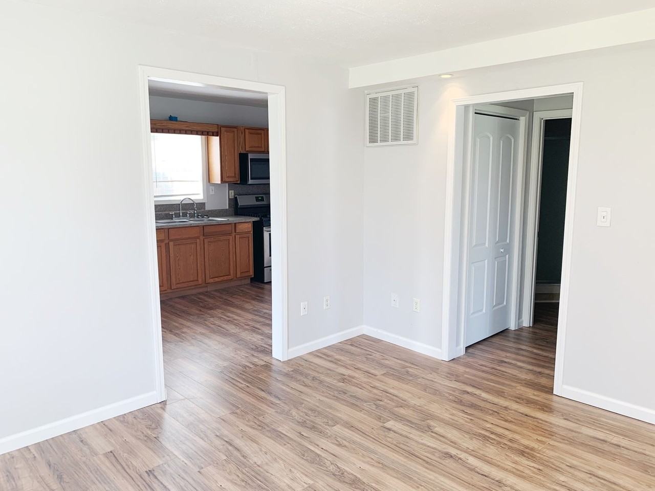 346 Virginia Ave - Photo 6 of 17