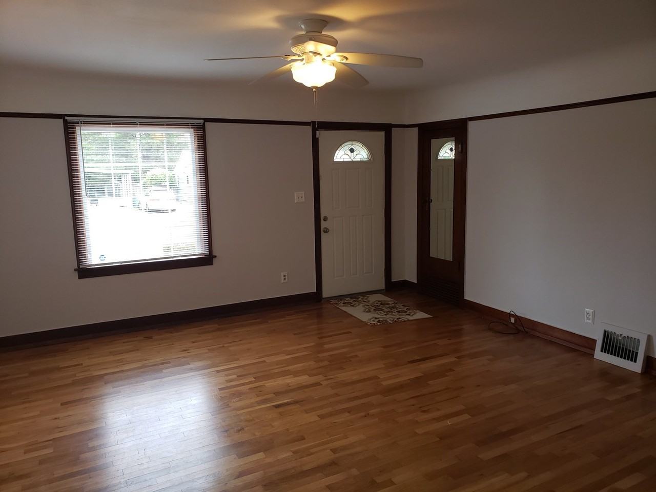 4612 N 26th St - Photo 2 of 18