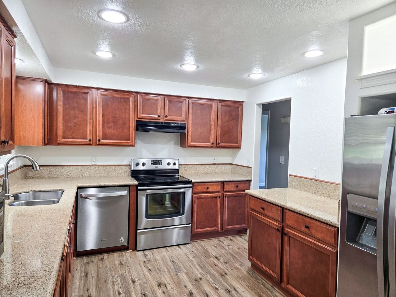 5245 Lone Oak Rd Se - Photo 6 of 24