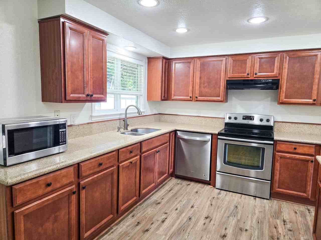 5245 Lone Oak Rd Se - Photo 7 of 24
