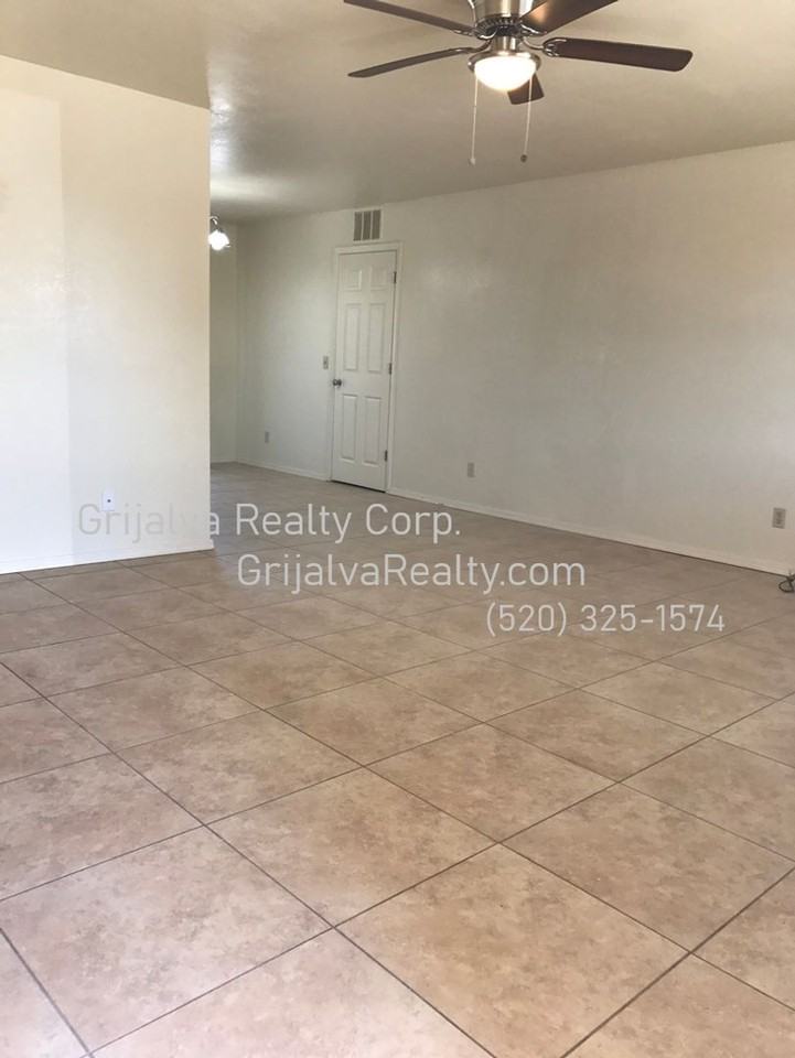 8541 E Desert Palm St - Photo 3 of 16
