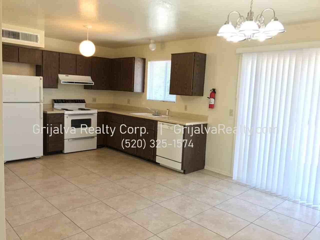 8541 E Desert Palm St - Photo 4 of 16