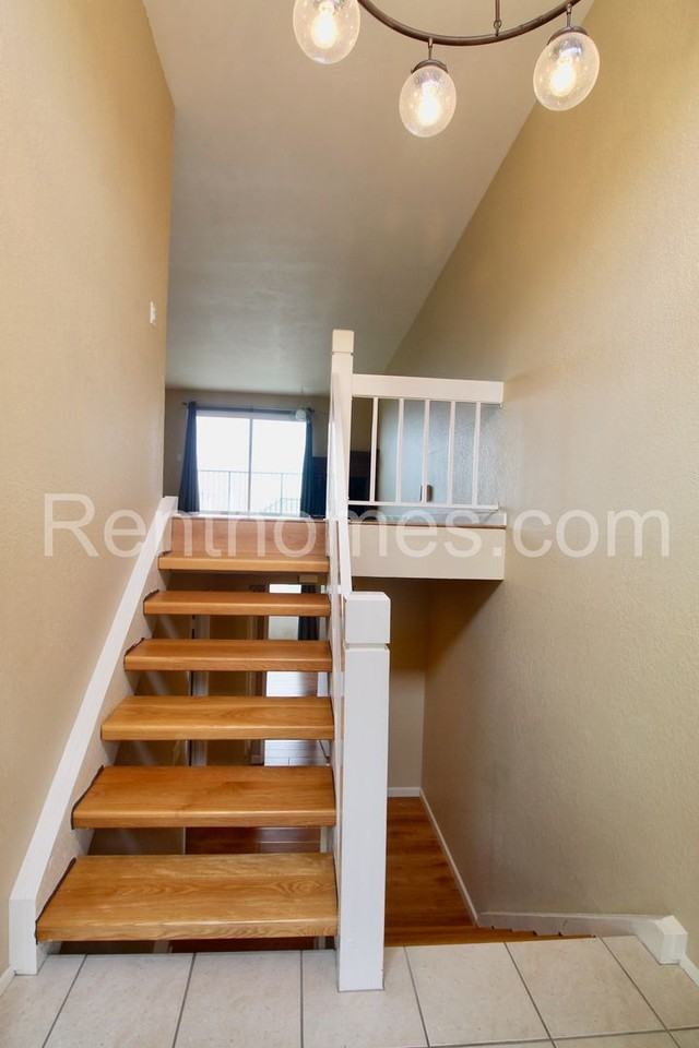 3745 Balboa Ter Unit C - Photo 2 of 30
