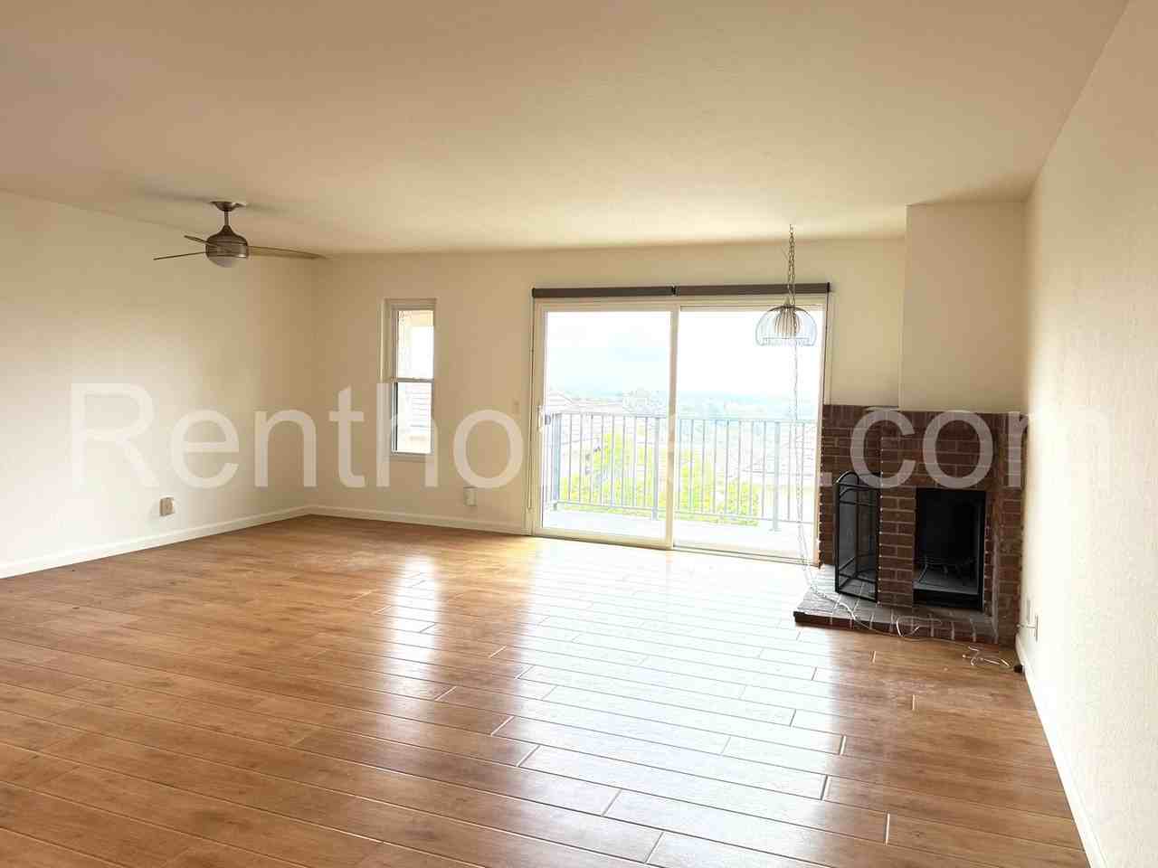 3745 Balboa Ter Unit C - Photo 3 of 30