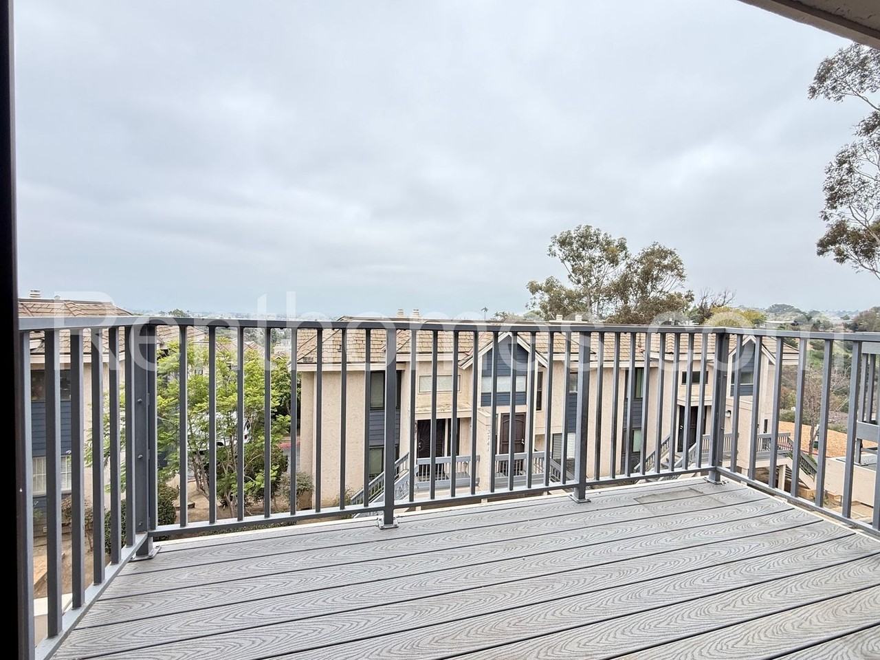 3745 Balboa Ter Unit C - Photo 5 of 30