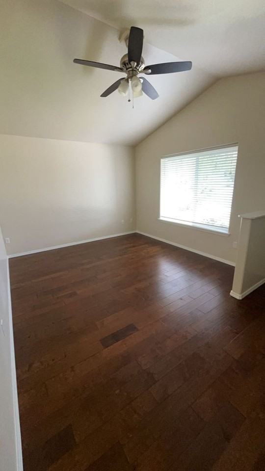 899 Trinity Way - Photo 4 of 17