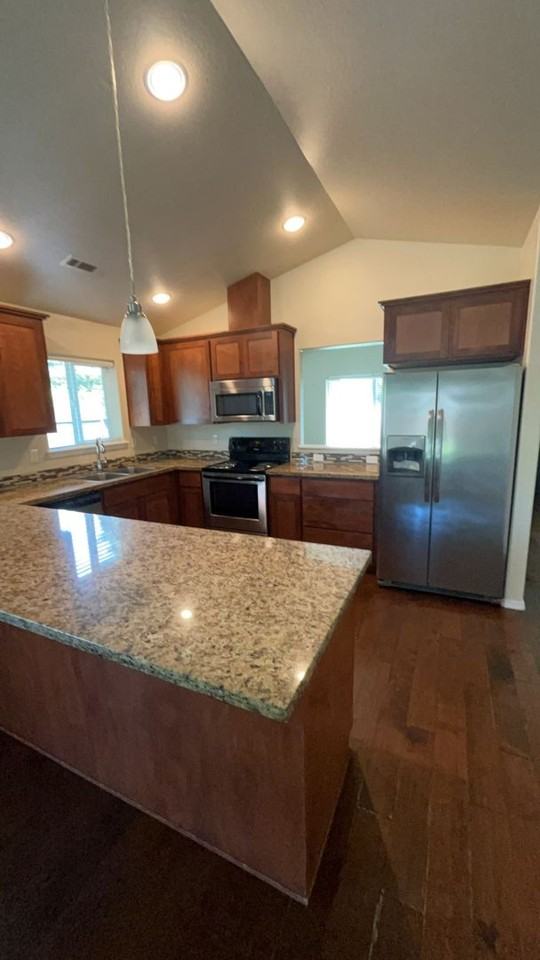 899 Trinity Way - Photo 5 of 17