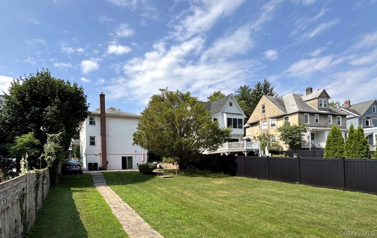 177 Ashford Ave #2 - Photo 3 of 18