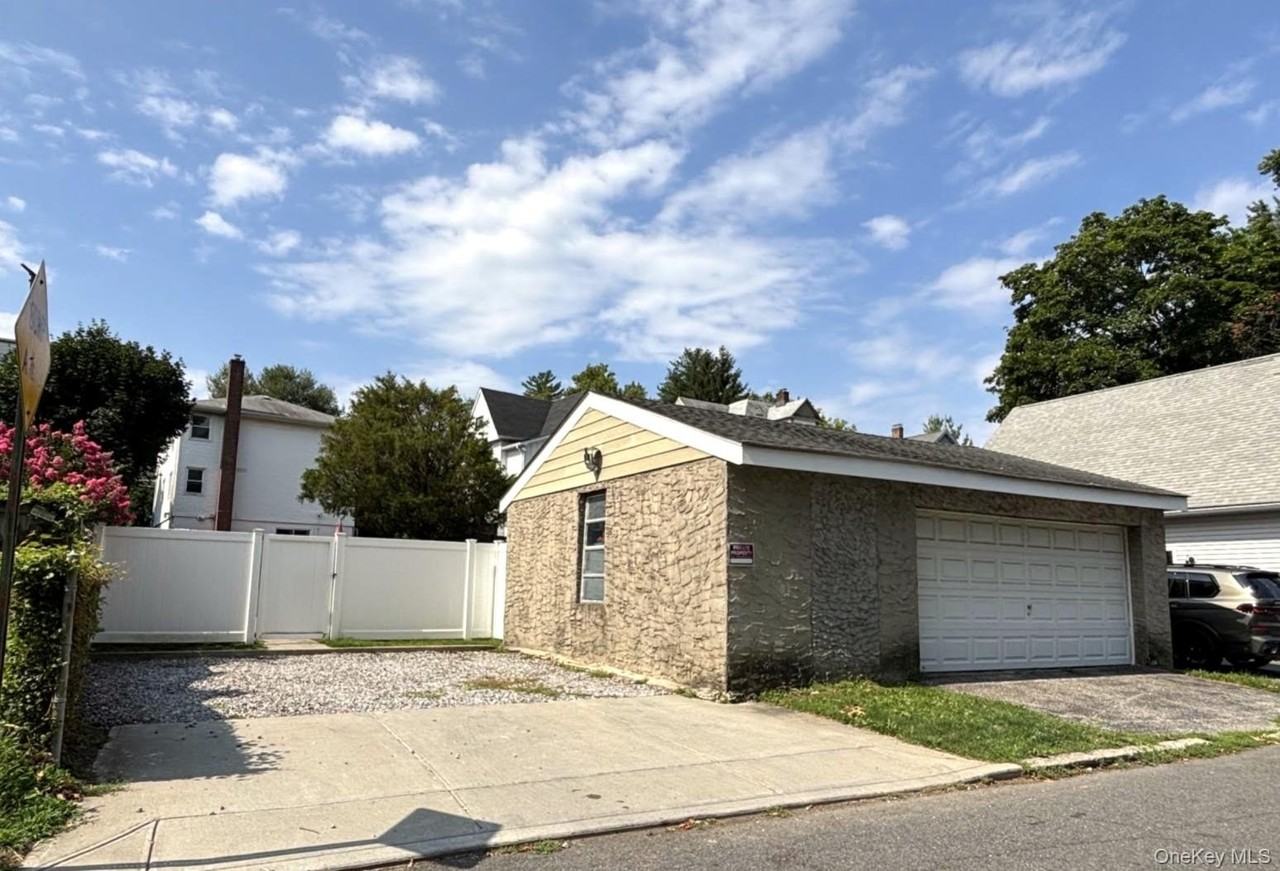 177 Ashford Ave #2 - Photo 4 of 18