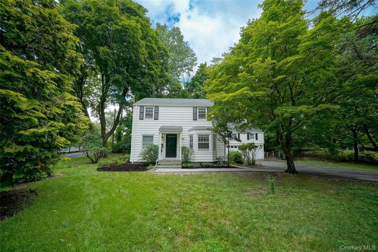 16 Brook St