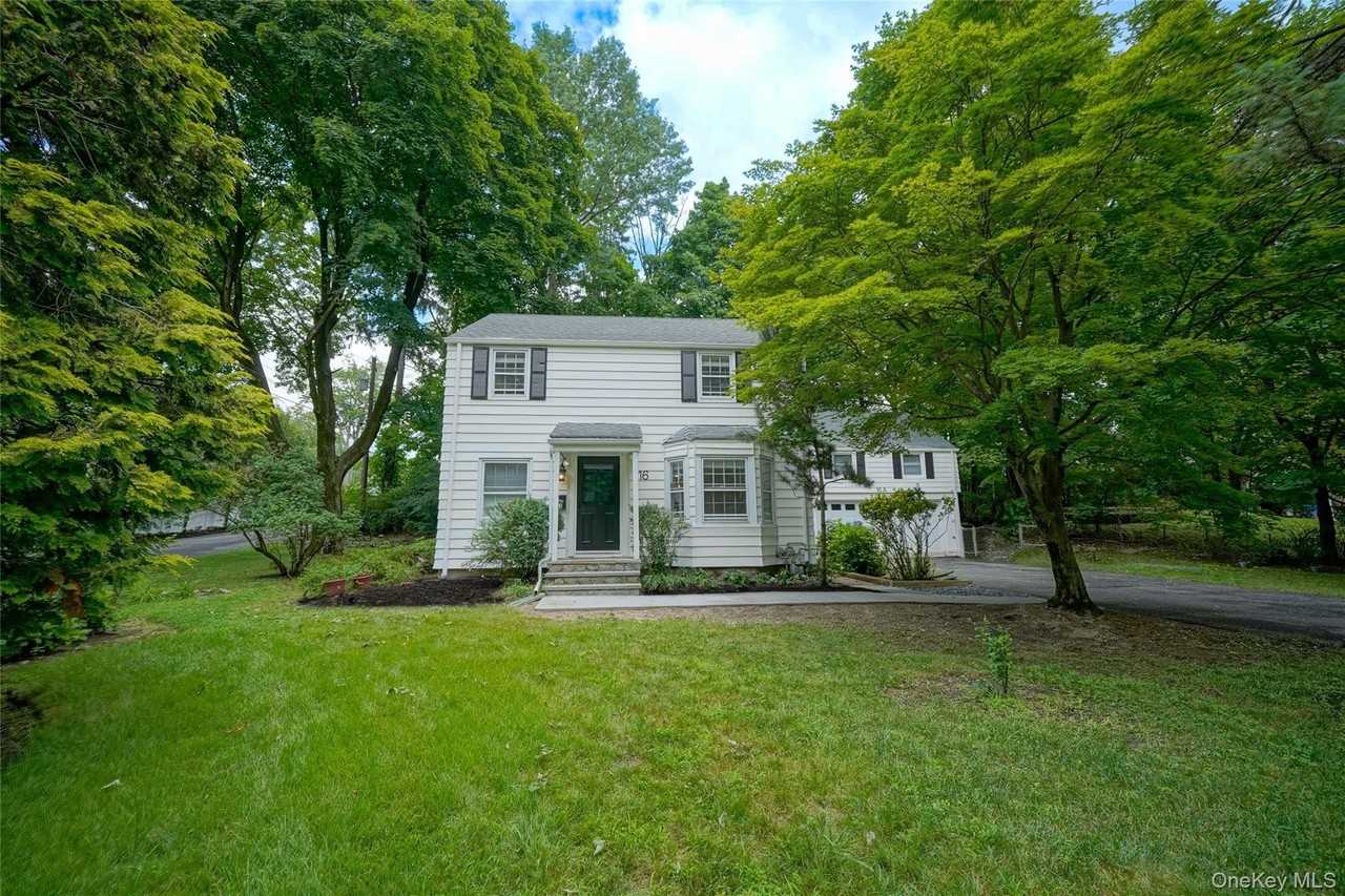 16 Brook St - Photo 2 of 50