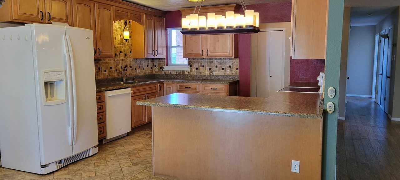 904 John Doe St - Photo 6 of 19