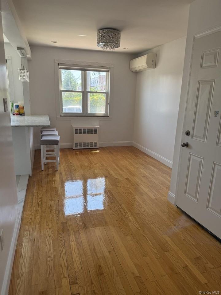 7111 60th Ave - Photo 3 of 5
