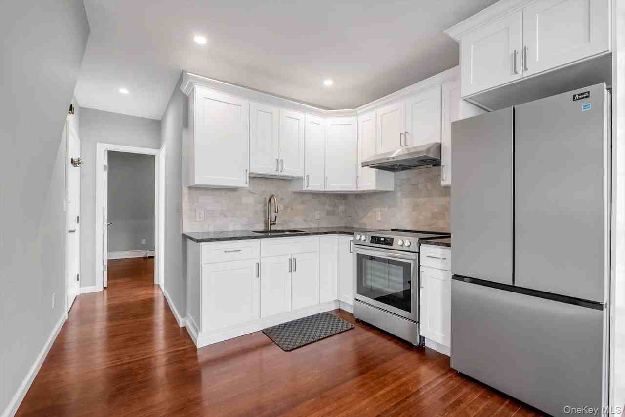 33 Central Dr #2 - Photo 6 of 15
