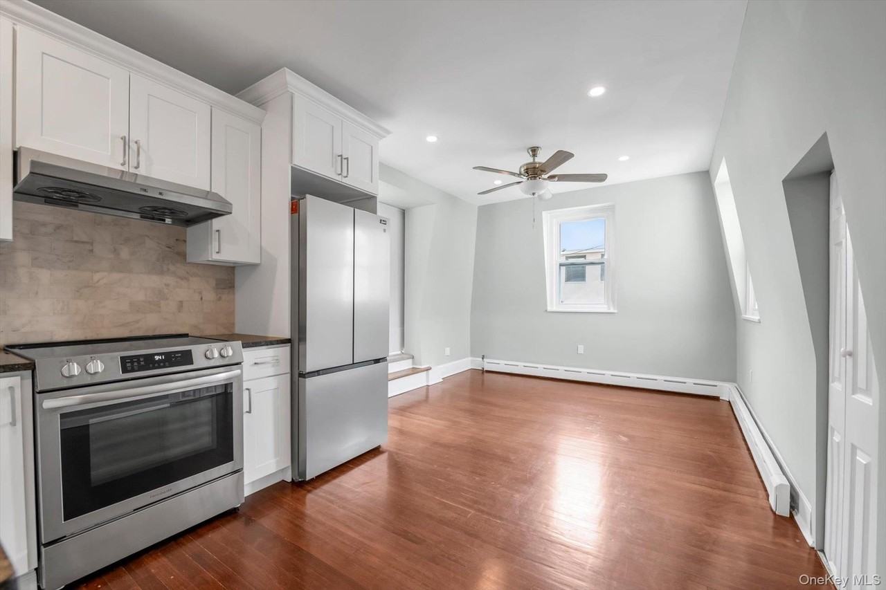 33 Central Dr #2 - Photo 7 of 15
