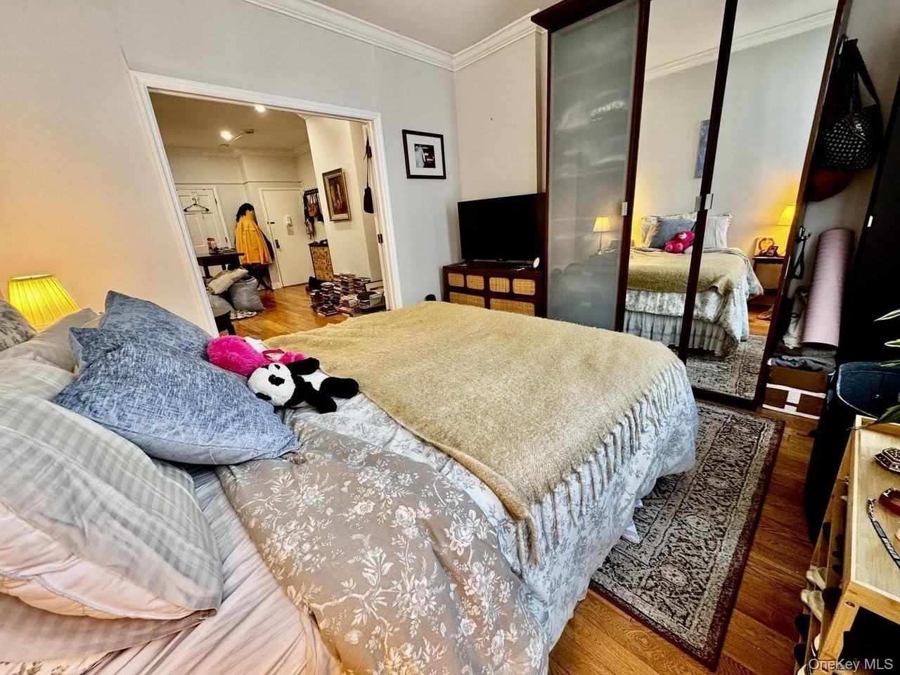 325 E 90th St #3RE - Photo 4 of 13