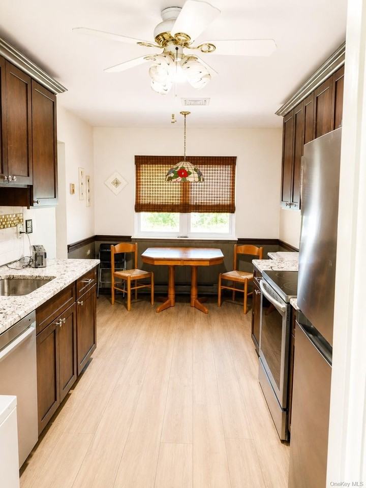 506 Alden Ct N - Photo 6 of 13