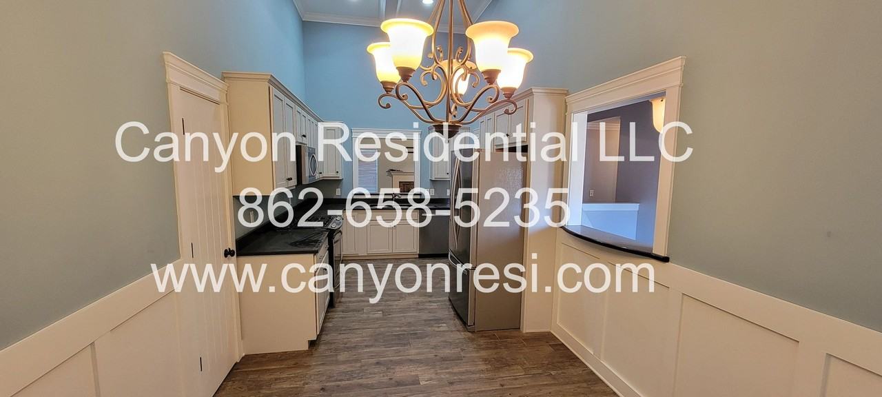 7451 Pfizer Dr - Photo 6 of 35